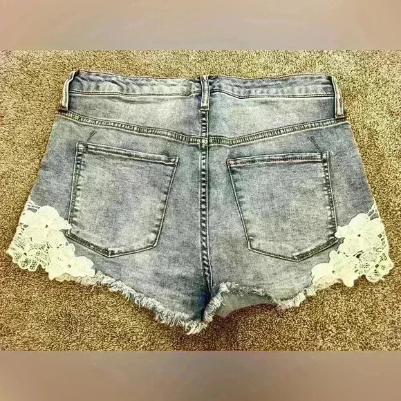 Target Brand Denim Shorts - Picture 4 of 4